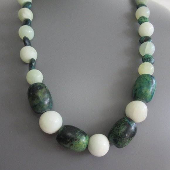 BEAUTIFUL MARBLED GREEN GRADUATED BEADS NECKLACE 90 grs 20.5 Long - Picture 2 of 7